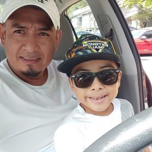 Meet your Posher, Víctor hugo